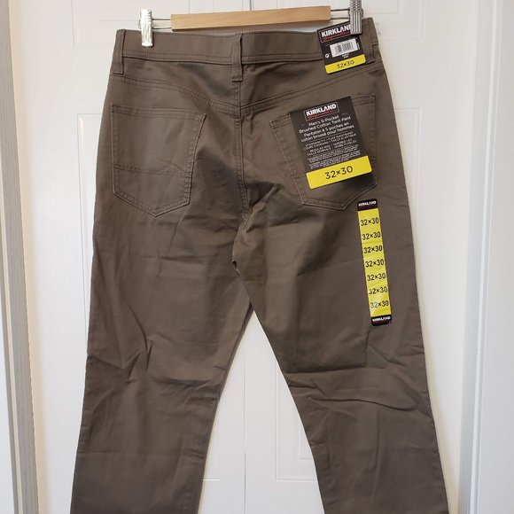 NWT Kirkland Beige Cotton Twill Pant, Size 32 X 30 - Picture 1 of 3